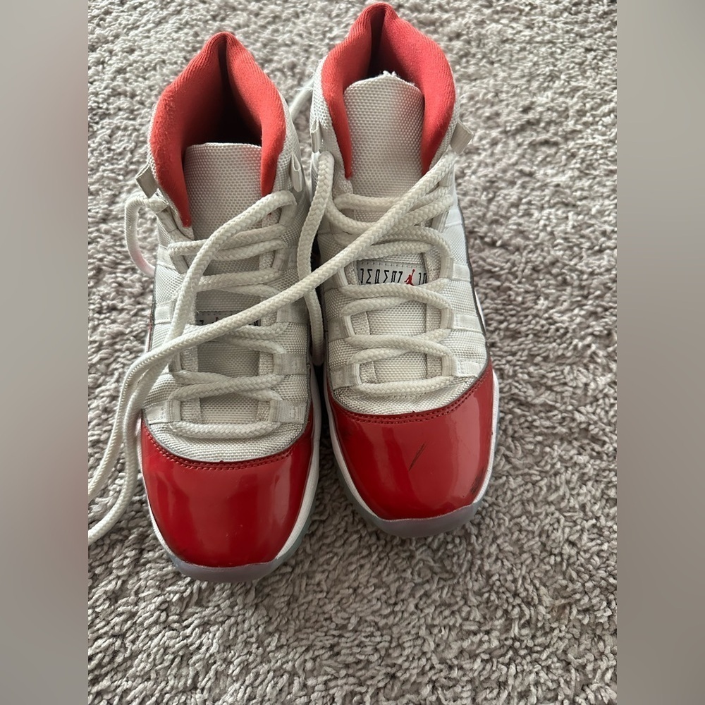 Air Jordan retro cherry used